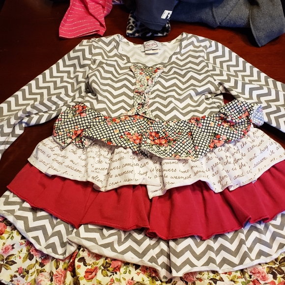 Botique matching Set - Picture 3 of 3